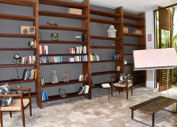 Beauty Designed 4 Queen In W Amenities