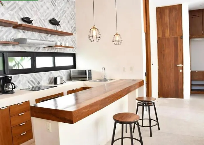 Beauty Designed 4 Queen In W Amenities *